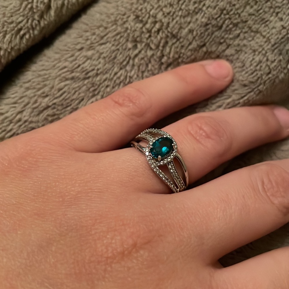 Emerald Ring - image 2